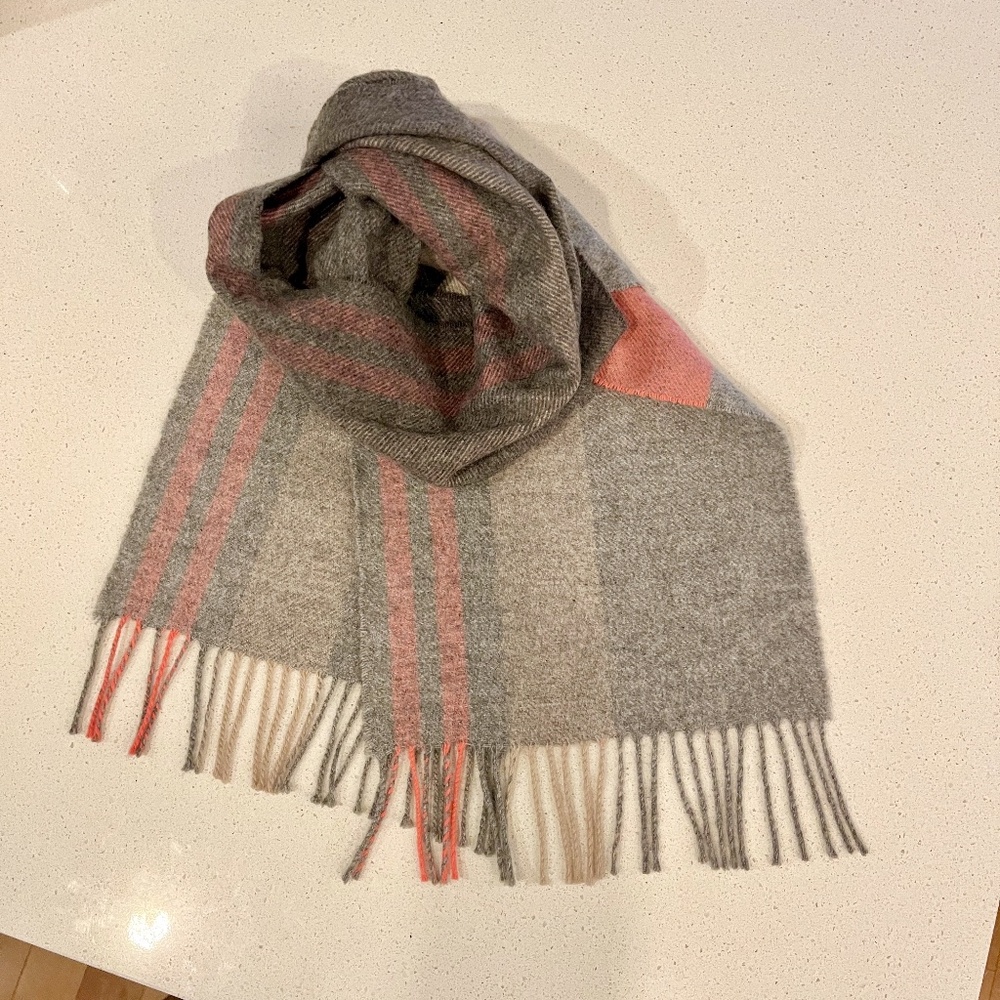Johnstons of Elgin cashmere scarf